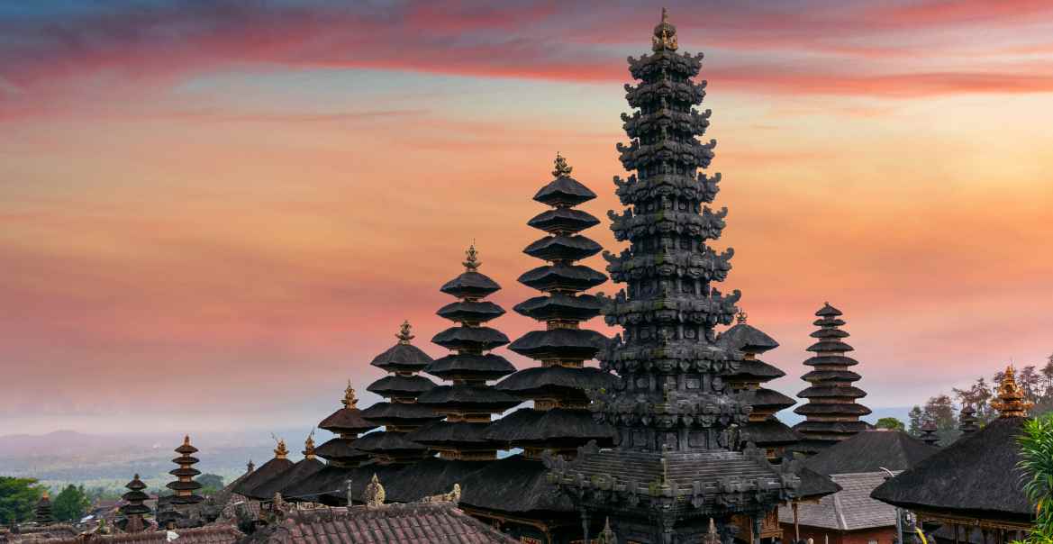 East Bali: Lempuyang Gate of Heaven, Tirta Gangga Water Palace & Besakih